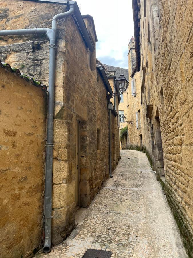 Chez Alice Appartement En Plein Centre Ville Sarlat Esterno foto