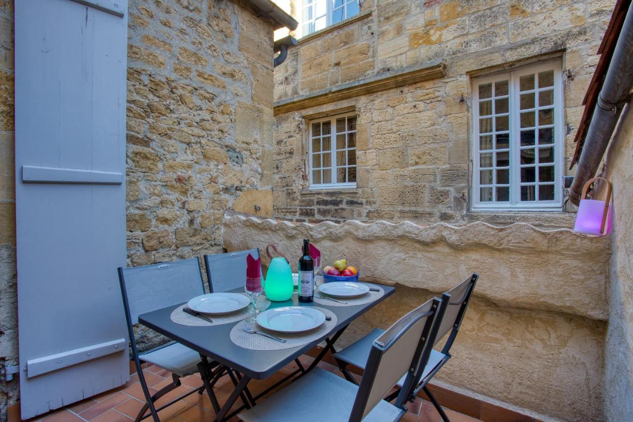Chez Alice Appartement En Plein Centre Ville Sarlat Esterno foto