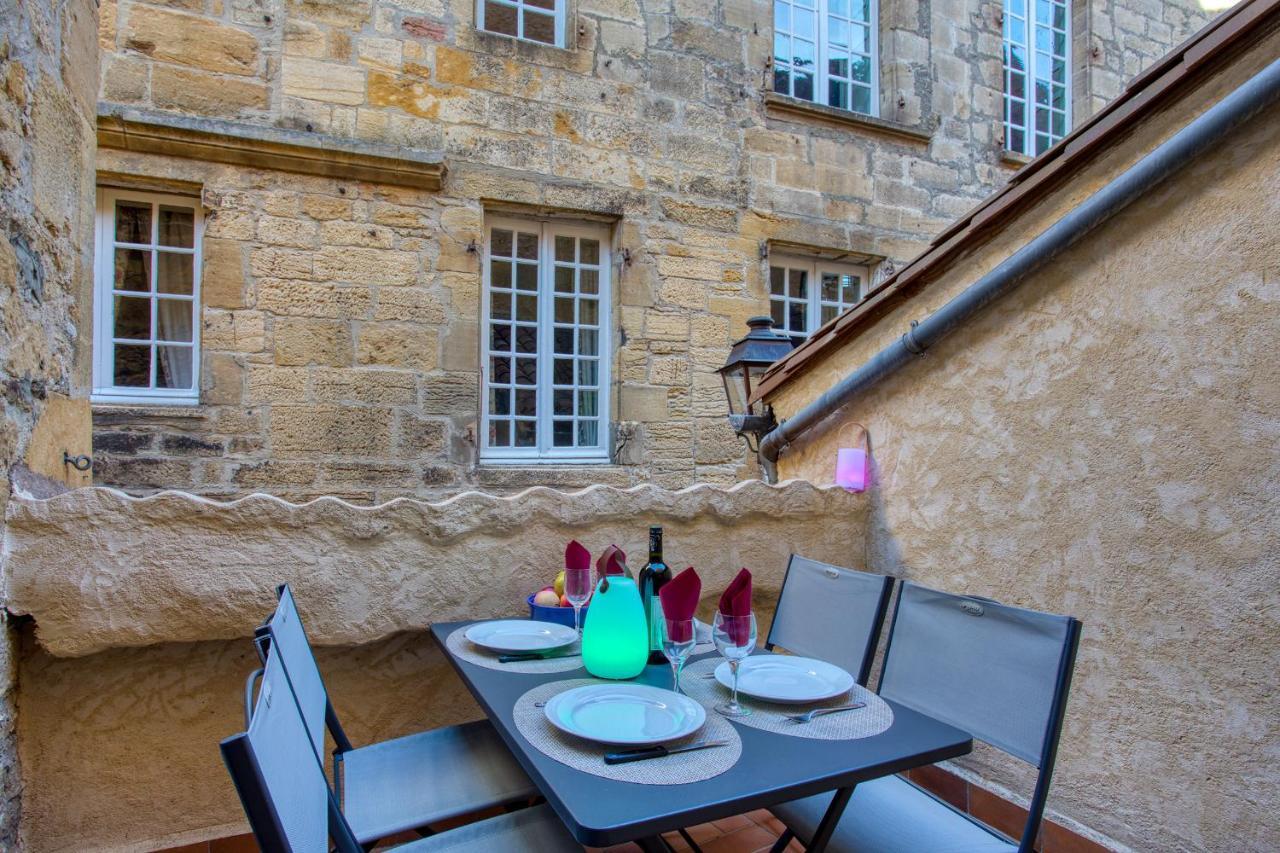 Chez Alice Appartement En Plein Centre Ville Sarlat Esterno foto